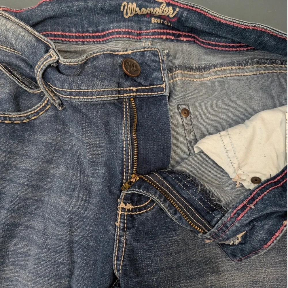 Wrangler‎ Bootcut Jeans Womens 7/8 x 32 Blue Medium Wash Stretch Denim 1009MWZJD